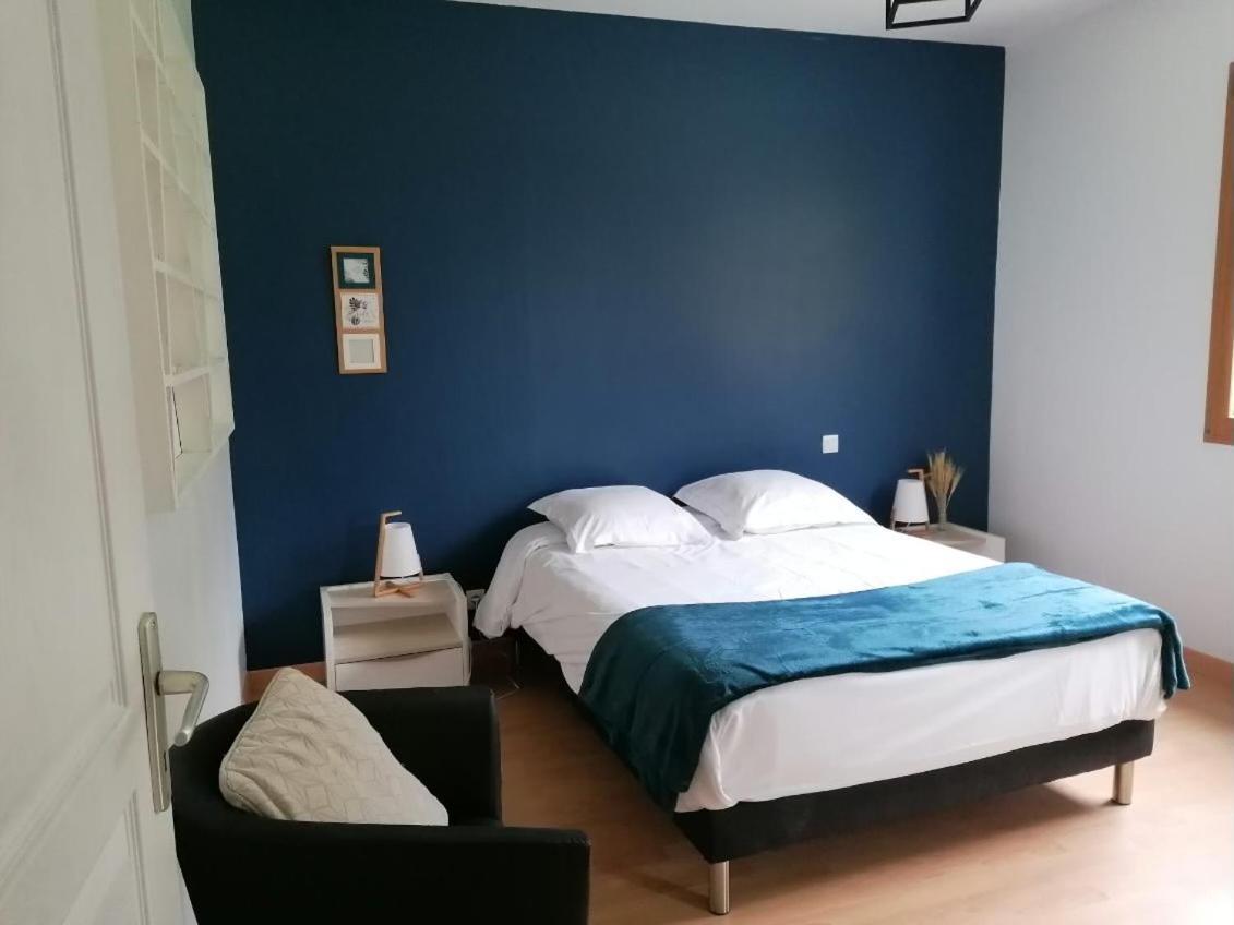 Maison Calme, Pres Du Puy Du Fou La Gaubretiere Kamer foto